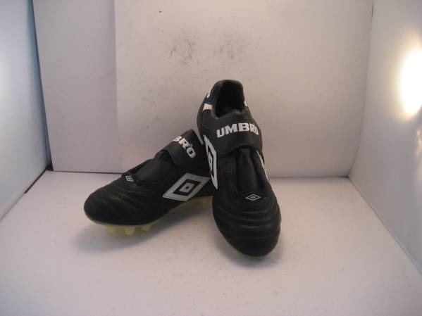  Umbro SPECIALI JR 22.5cm не использовался товар 