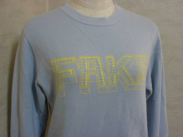 WWLワールドワイドラブ！スウエットカットソー　FAKE