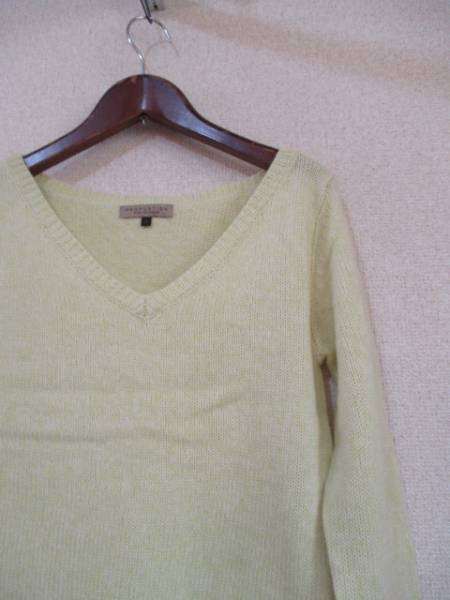 PROPORTION body dore yellow color V neck knitted (USED)102715)