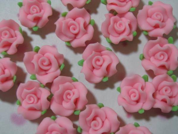 【送料無料】16ｍｍ樹脂薔薇（葉付）ピンク②50個