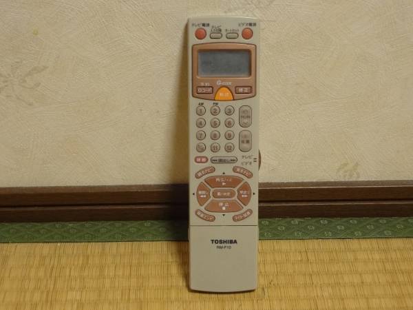 ★東芝ビデオデッキ用リモコンRM-F10中古?ジャンク品★/