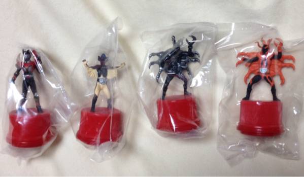 貴重！仮面ライダーボトルキャップスタンプ 新品12個セット