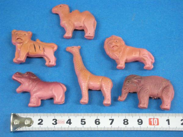  small cell Lloyd animal 6 point hippopotamus, camel, giraffe, tiger other 