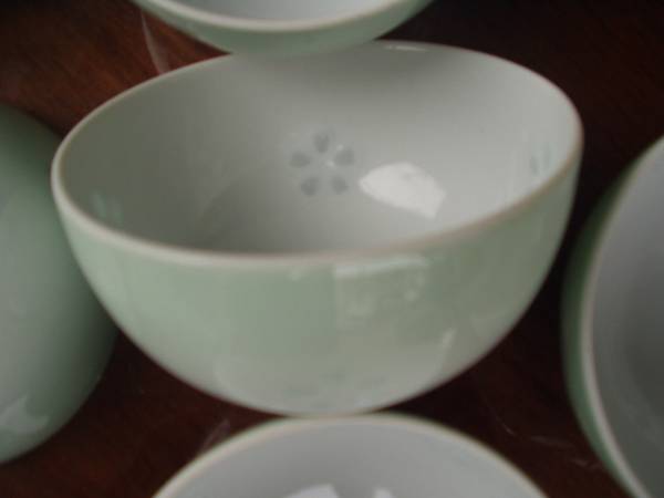 甘味?和菓子店?事務(wù)所等有田焼ホタル焼薄手煎茶碗?湯呑１４個(gè)