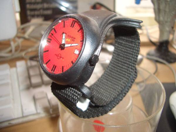 サイドウォッチ、スイス、黒／赤、新品、ベルクロ、腕時計_腕時計、ベルクロバンド、新品