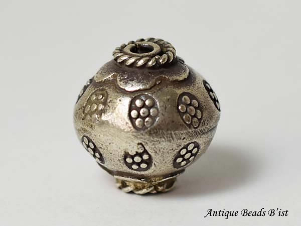 *. hoe . tonbodama * prompt decision! Curren silver stamp . equipment ornament . was decorated with large circle beads D2 Karen silver 925 silver parts 