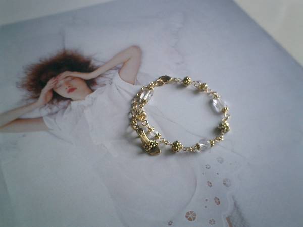 コレットの宝石箱・・シリーズです♪神秘的な水晶・・