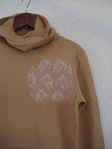 UDCバラモチーフ付タートルトレーナー（USED）82712_画像2