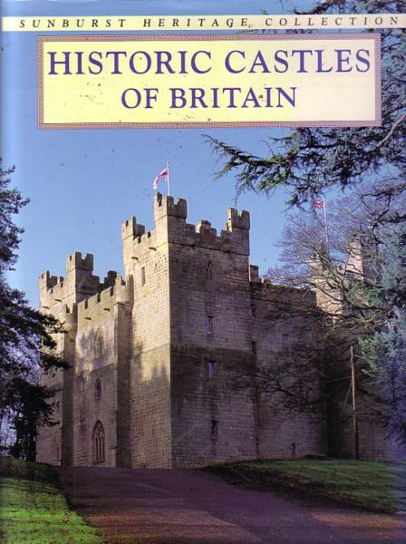 HISTORIC CASTLES OF BRITAIN иностранная книга 