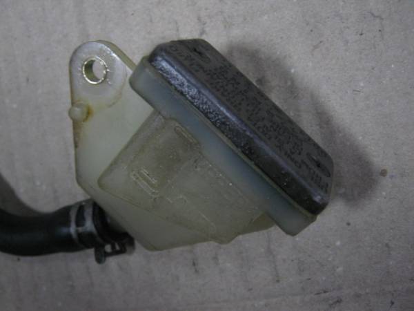 即決??！スズキ　SV400S　リヤーブレーキマスター　　　　　D479