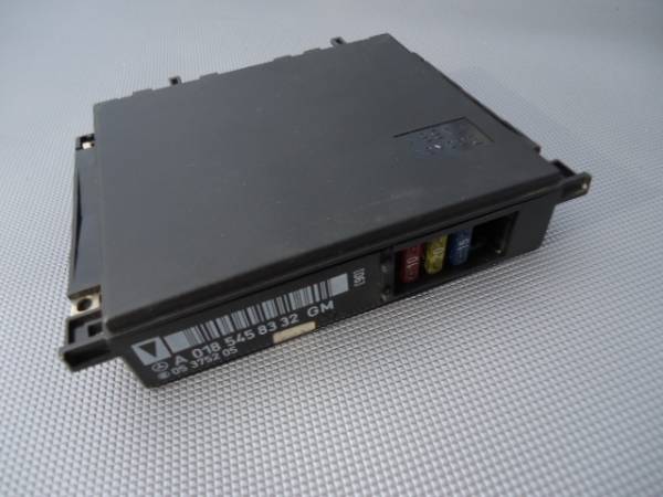 * Benz W140 S500 Basic module A 018 545 83 32 GM computer *