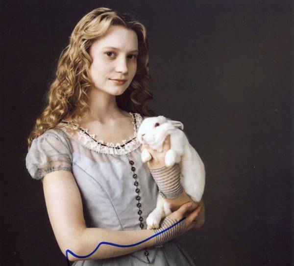 ミア・ワシコウスカ直筆サイン入り2Lサイズ写真 Mia Wasikowska Yahoo!オークション - Alice in Wonderland ミア・ワシコウスカ