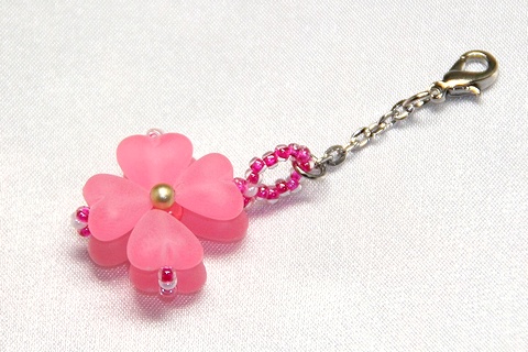 !.! Pop-Bi z. four . leaf strap!001! present ~pink:... four leaf . beads accessory .. fastener charm, key holder .!