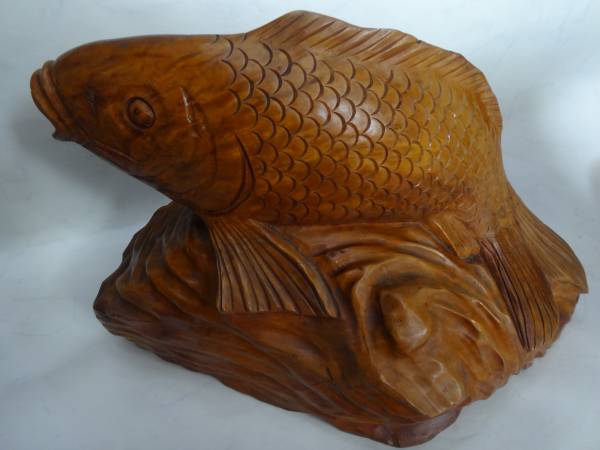 鯉 17.5kg！重量感 彫刻 木彫り 錦鯉