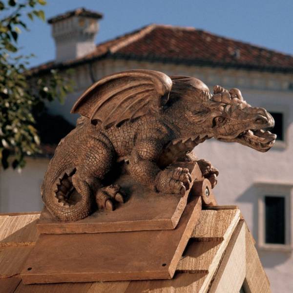 屋根の上のドラゴン アクセント飾り置物アウトドア外用オブジェ瓦エクステリア彫刻中世ヨーロッパ建築竜オーナメントデコレーション飾り