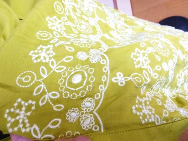 ☆ユービートロワオンサンク★黃緑上著素晴らしい刺繍Lサイズ刺子
