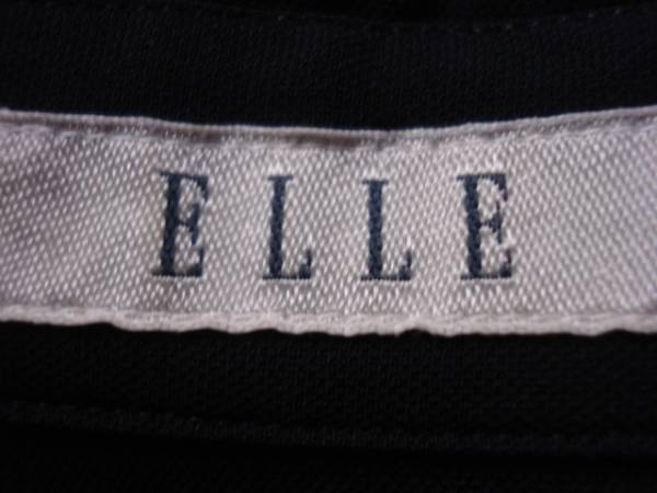 格安ガーリー可愛い・ELLE(エル)・(黒系又は黒に近い濃紺系)濃色地・高級半袖胸ポケット付きプルオーバー系デザインワンピース 38 M位_画像3