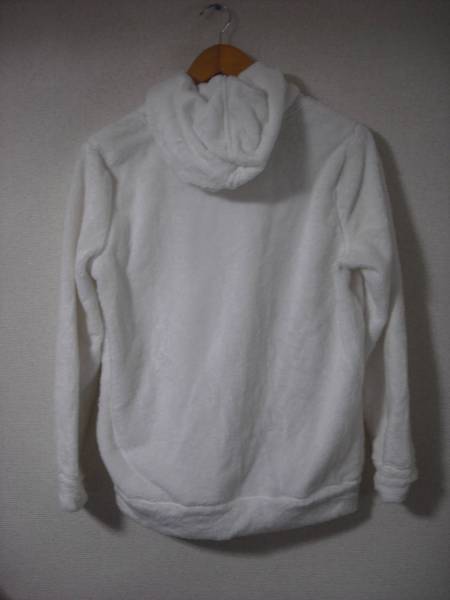 洋服：Gap　サイズはM