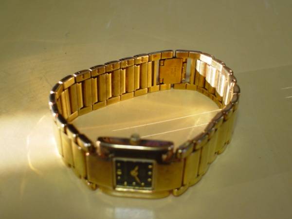 PER VALENTINO for women wristwatch rectangle thin type Gold 