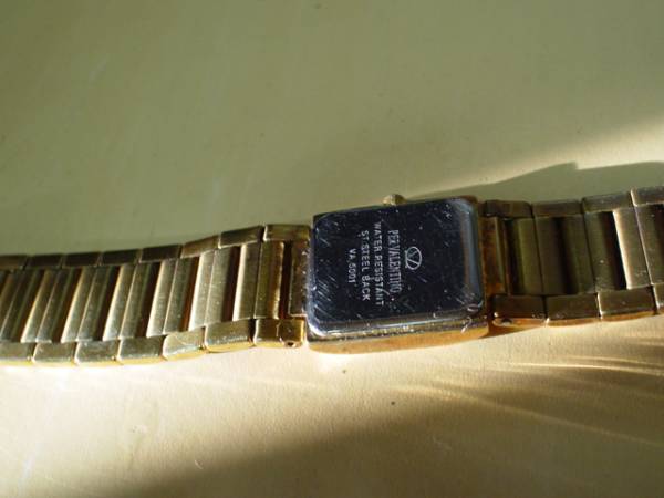 PER VALENTINO for women wristwatch rectangle thin type Gold 