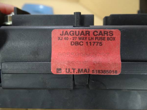 93 год Jaguar /XJ40-XJ6/ плавкий предохранитель BOX- левый PS975204