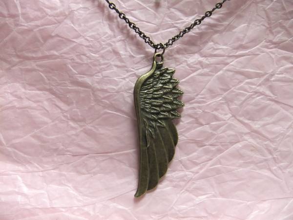  necklace * large angel. feather *# gold old beautiful #