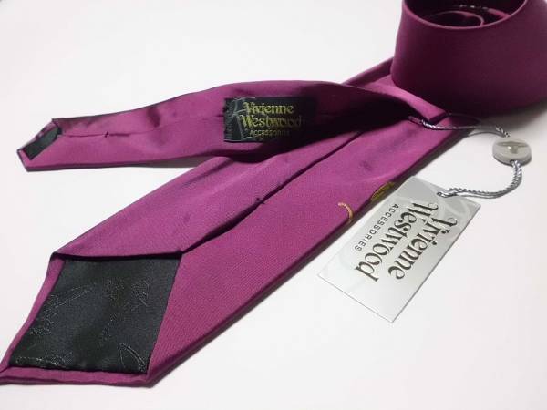  новый товар не использовался * Vivienne Westwood галстук *D9_1