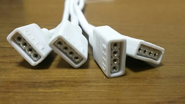 LEDテープ RGB 4分岐配線 4ピン