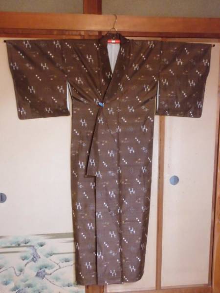 正絹／渋い茶色の琉球紬の袷の着物
