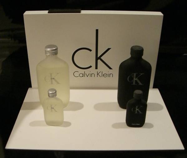 【値下げ！】カルバンクラインＣＫ香水オブジェディスプレイ用ケイトモス