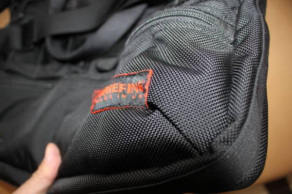 A653★美品★ブリーフィング 　2WAYブリーフ 黒 PC収納可 アメリカ製_画像3