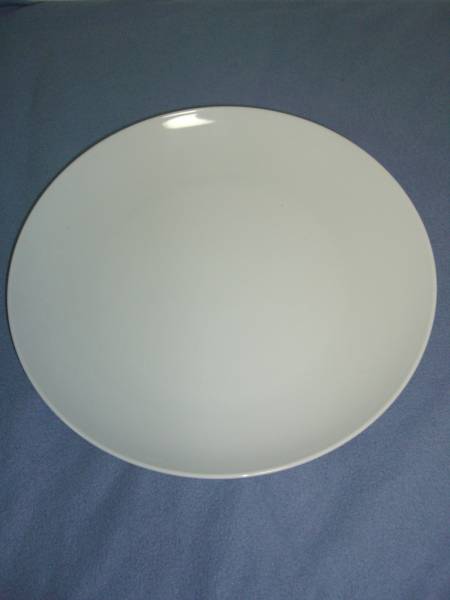 「激安・新品・別注品」　白いオードブル丸プレート皿　２枚_画像1