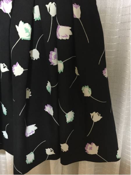 新品同様アプワイザー モノクロチューリップタックスカ0