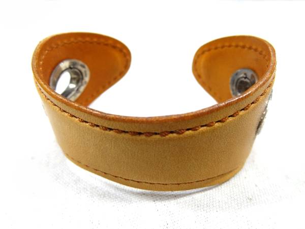  leather & deformation eyelet size adjustment possibility bangle leather man woman have on possible 