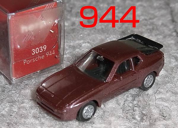 1/87 Porsche 944 красный metaPORSCHE