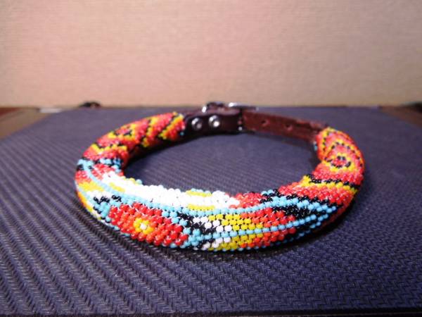Yahoo!オークション - ハンドメイド インディアンビーズ 本革丸 Yahoo!オークション - ハンドメイド インディアンビーズ 本革丸