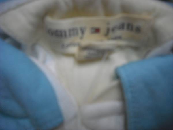 ポロシャツ：tommy　jeans　サイズはM　変色あり。