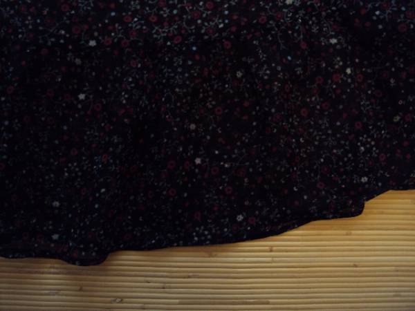 ＊海外USAアメリカインポートファッション黒姫フリル小花柄ワンピMLゆったりフリーサイズ_裾部分のフリルで可愛いです♪