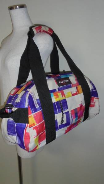 EASTPAK East упаковка сумка "Boston bag" общий рисунок 