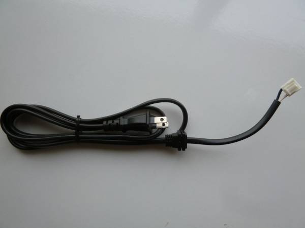 東芝?32S8　(2014年制）部品 　　〔電源コード/動(dòng)作點(diǎn)検済〕