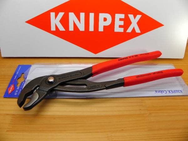公式 クニペックス ウォーターポンプ プライヤーコブラ *KNIPEX 8701-300SB *正規輸入品 グリッププライヤー