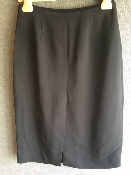 極上 新品 プラダ 最高級 スカート 40 黒 ブラック フォーマル PRADA_画像2