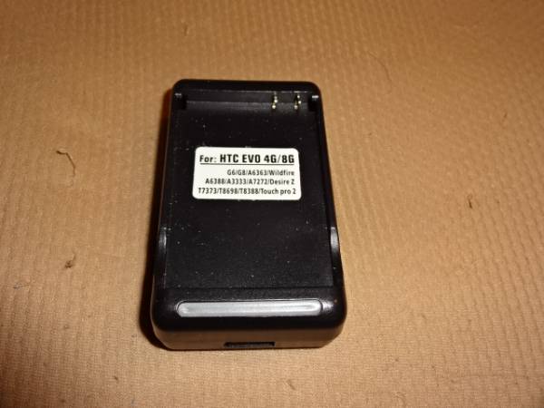 ★美品即決★スマホUSB充電器 HTC ISW11HT EVO 電池充電器★送料無料