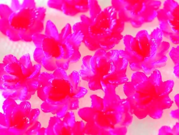 ビビット ピンク ギザ フラワー 花 ジャパン ヴィンテージ カボション 日本制 レトロ ハンドメイド アクセサリー パーツ 10mm 4個(gè)