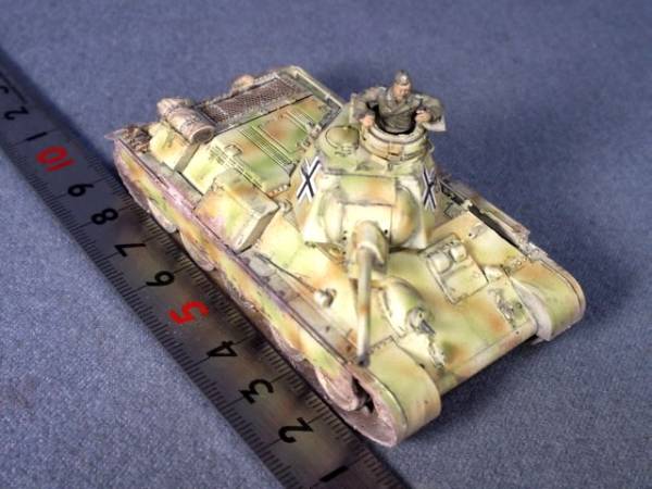 T-34/76 1943型独軍鹵獲戦車 1/72完成品 ドラゴンの画像3