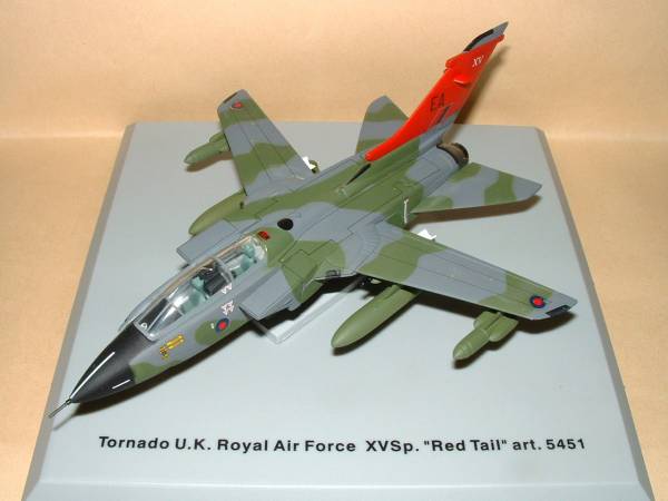 ■即決ARMOUR 1/100 トーネード イギリス空軍 "Red Tail" art.5451
