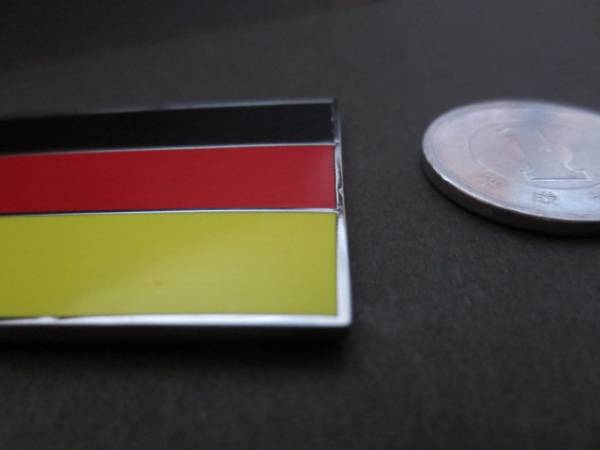 ドイツ国旗メタルバッジ★ベンツ・ＢＭＷ・ＶＷ・アルピナ・ＡＭＧ・ハルトゲ・ポルシェ・アウディ・ドイツ車に_細部まで造りこまれた素晴らしい商品です