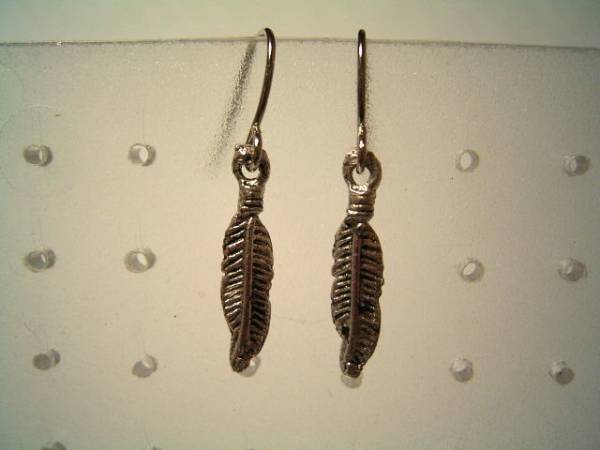  feather * earrings * addition possibility 