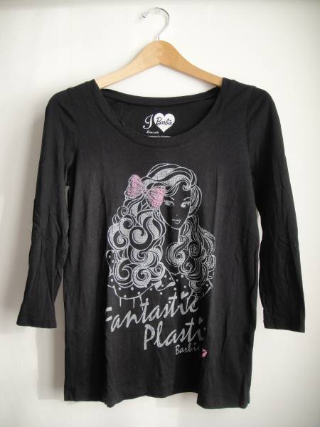 ◆バービーＢａｒｂｉｅ　黒長袖Ｔシャツ　かわいいイラスト_画像1