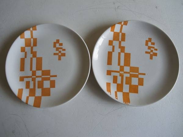 オレンジの幾何学模様のプレート2枚セット④／硬質陶器 輸出用_画像1